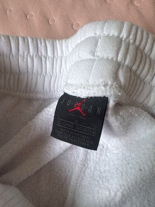 Pantalón corto Jordan blanco y gris
