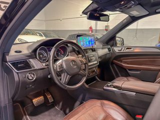 Mercedes-Benz ML 500 4MATIC AMG Line · 408 CV · AIRMATIC · Techo · CarPlay