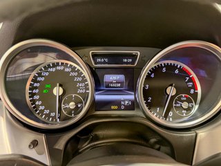 Mercedes-Benz ML 500 4MATIC AMG Line · 408 CV · AIRMATIC · Techo · CarPlay