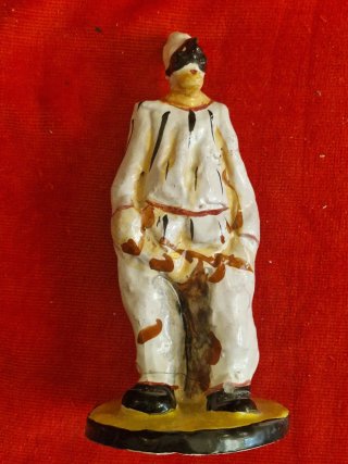 Statuetta Pulcinella in ceramica