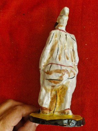 Statuetta Pulcinella in ceramica