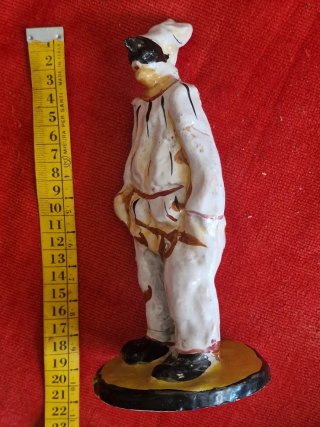 Statuetta Pulcinella in ceramica