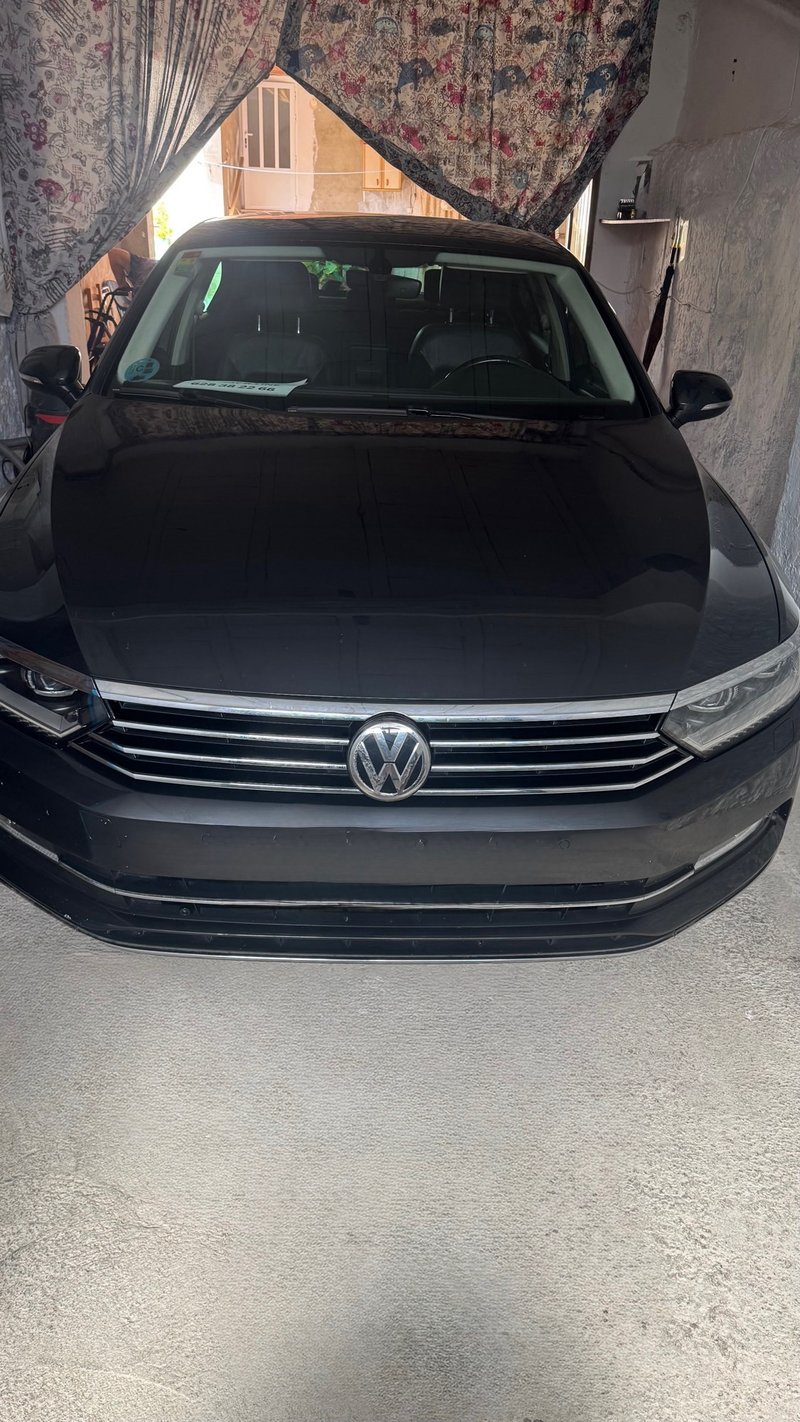 Volkswagen Passat Sport R.Line - foto 1