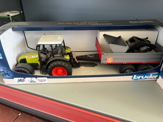 Tractor Claas con pala y remolque Bruder