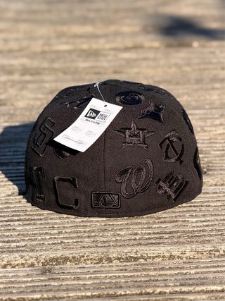 Gorra New Era 59Fifty Negra 7