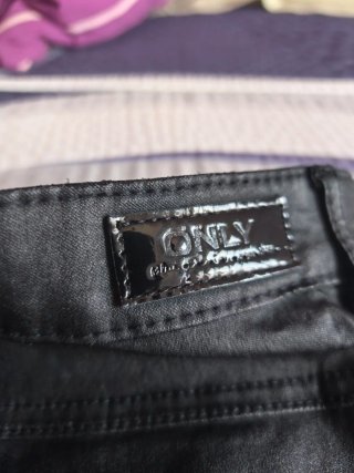 Pantalones Only polipiel negros