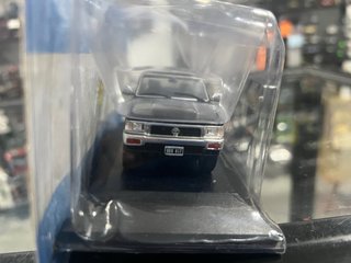 Toyota Hilux SR5 1997 miniatura 4x4 1/43