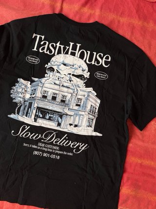 Camiseta Bershka Negra