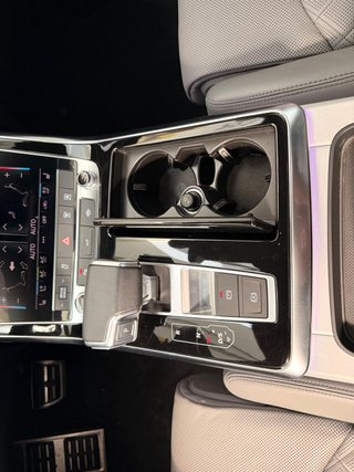 Audi Q8 50 TDI 210kW Black Line Plus quattro tip