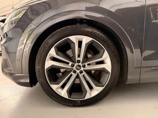 Audi Q8 50 TDI 210kW Black Line Plus quattro tip