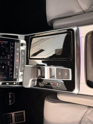 Audi Q8 50 TDI 210kW Black Line Plus quattro tip