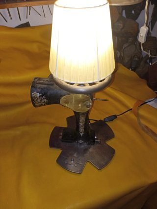 Lampada vintage Singer