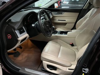 Jaguar XF 2.0D 132kW (180CV) Portfolio