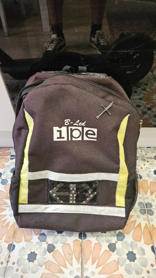 Patinete Xiaomi M365 y mochila con luces