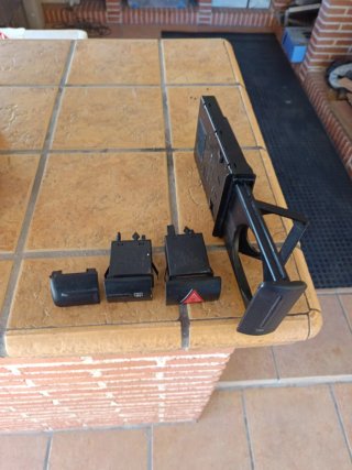 Botones consola Seat Toledo