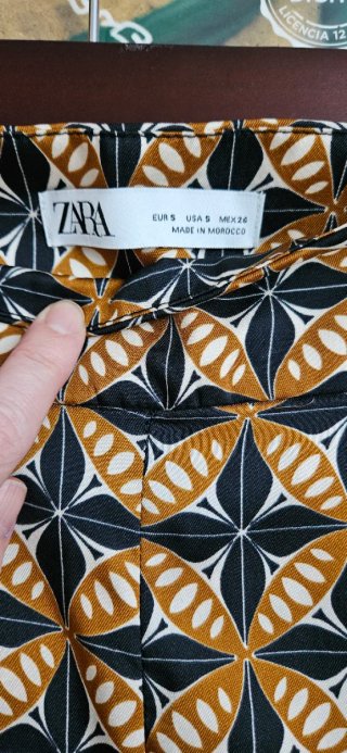 Pantalón Zara Talla S Estampado