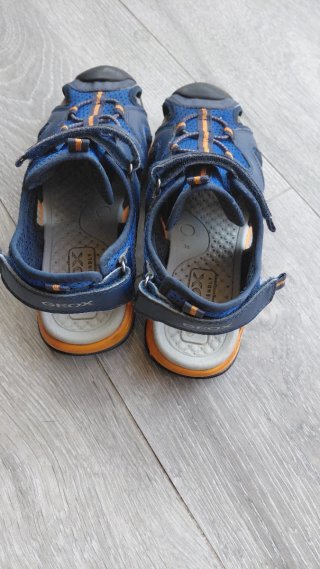 Sandalias Geox niño azul y naranja