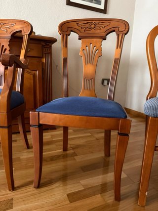 Sillas de madera maciza tapizadas 29€ cada silla