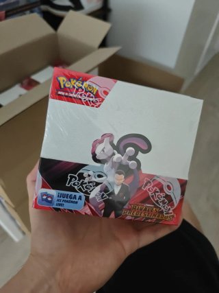 Caja 36 sobres Pokémon Rivales Predestinados