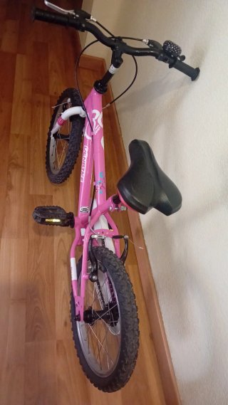 Bicicleta infantil DENBIKE 16 casi nueva 45 euros