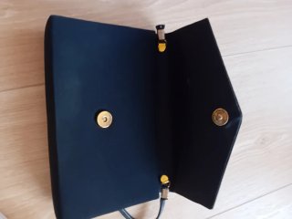 Bolso de mano/ceremonia negro y dorado