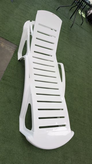 Tumbona Monoblock Blanca Shaf