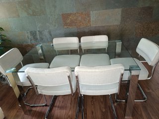 Mesa de cristal con 6 sillas