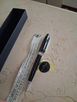 Penna Sfera Balenciaga Nera