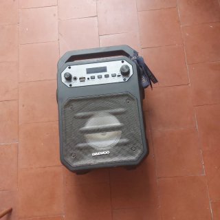 Altavoz Bluetooth Daewoo Negro falta puertodecarga