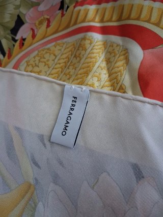 Foulard Salvatore Ferragamo Pesci e Fiori