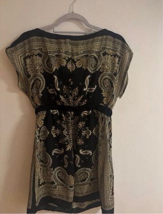 Camiseta con apariencia de vestido.