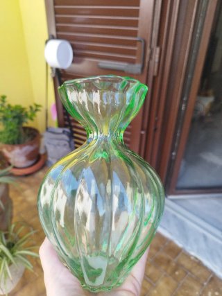 Vasetto in vetro verde