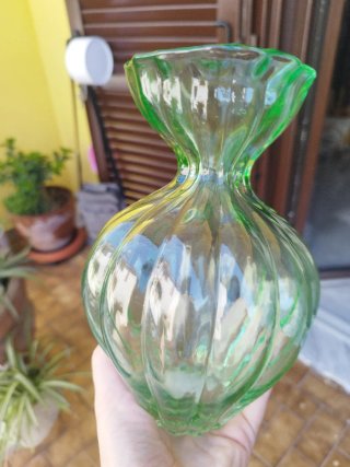 Vasetto in vetro verde