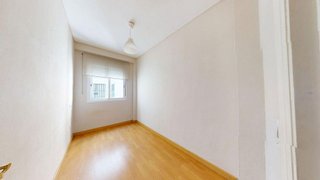 Piso en alquiler en Los Remedios en Sevilla