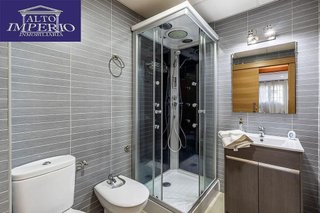 Piso en venta en San Francisco Javier en Granada