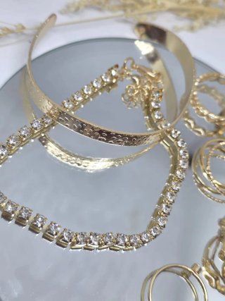 Conjunto de Joyas Doradas