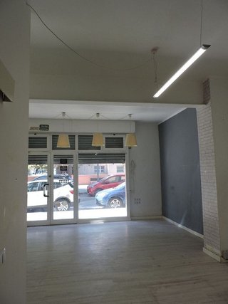 Local comercial en venta en Almeda - El Corte Inglés en Cornellà de Llobregat