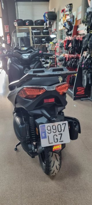 Yamaha Xmax 300 Maxi Scooter