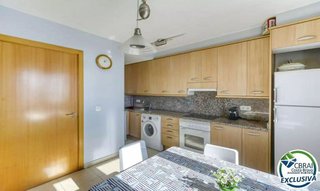 Piso en venta en Salatar en Roses