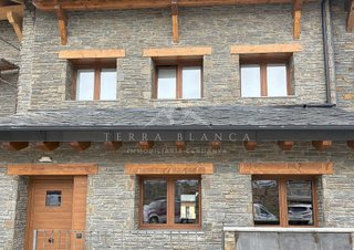Casa pareada en venta en Puigcerdà