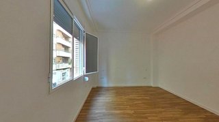 Piso en venta en Los Remedios en Sevilla
