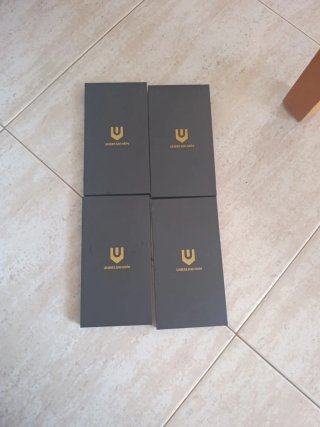 8 Protezioni Schermo UNBREAKable per iPhone 14/15/16 Pro Max