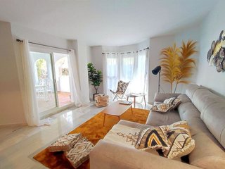 Piso en venta en Los Naranjos - Las Brisas en Marbella