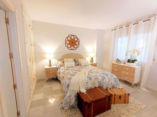 Piso en venta en Los Naranjos - Las Brisas en Marbella