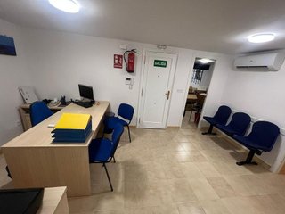 Oficina en venta en Zona Avenida al Vedat en Torrent
