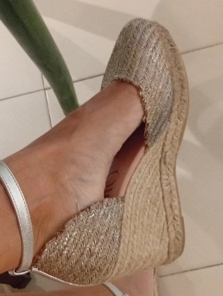 Cuñas Gaimo Beige y Plata Talla 38