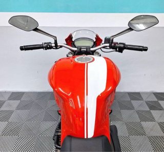 Ducati Monster 821 Roja