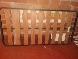 Se vende cama, largeros , somier y colchon