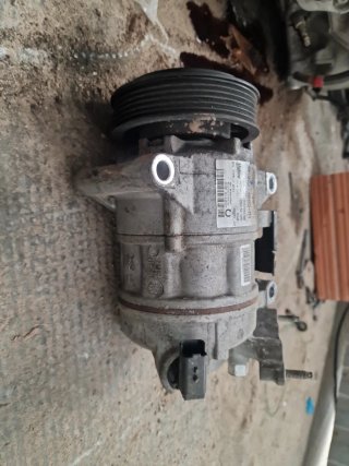Compresor A/C Peugeot Citroen Fiat Valeo