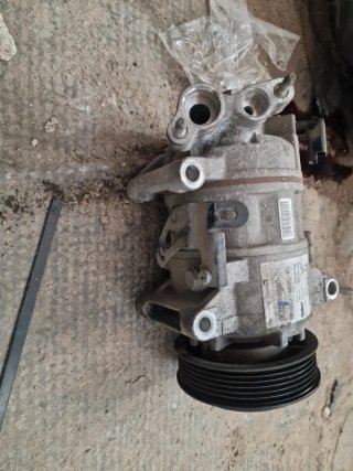 Compresor A/C Peugeot Citroen Fiat Valeo